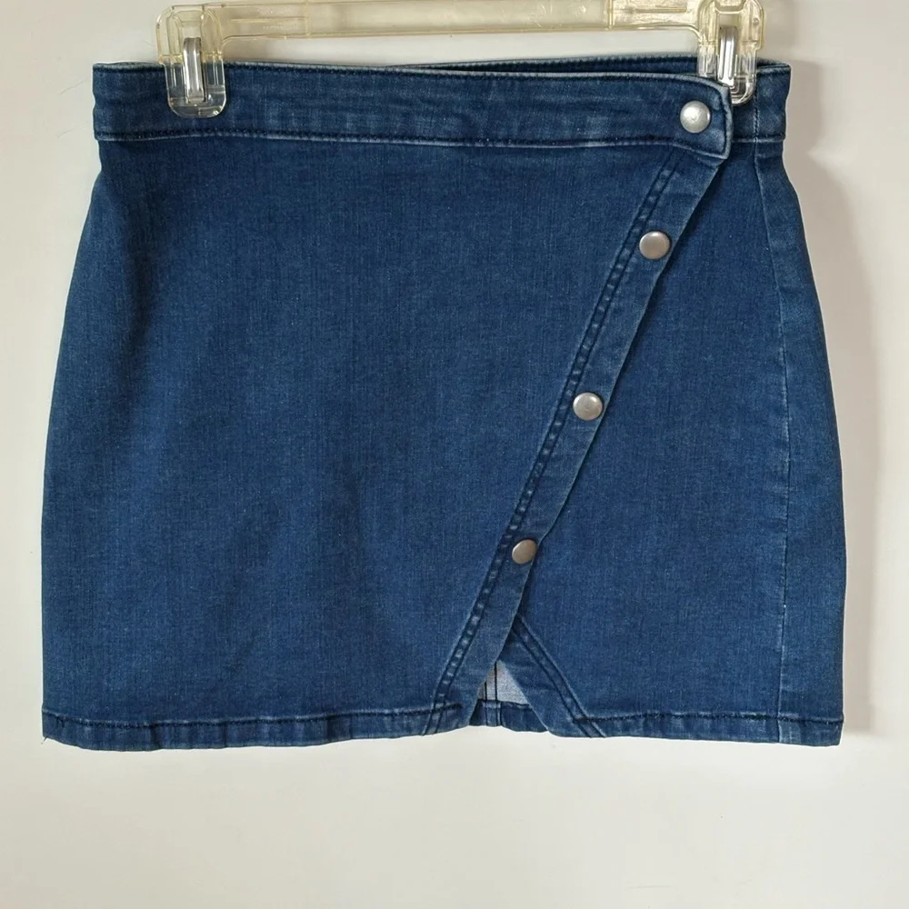 Free People Notched Asymmetrical Denim Mini Skirt Size 6 - Picture 3 of 7